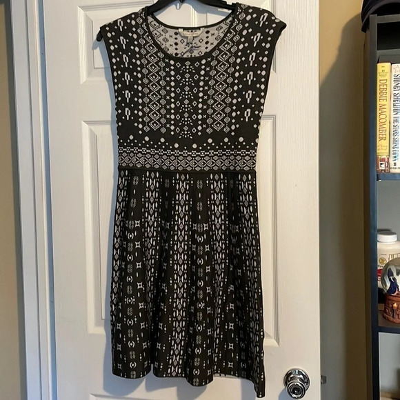 41 Hawthorn NWT gray and white Nordic Alivia midi  sweater dress size large - Picture 1 of 9